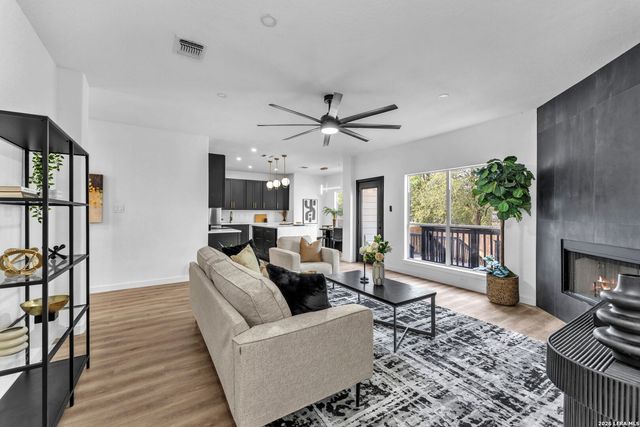 13355 Tusayan, Universal City, TX 78148