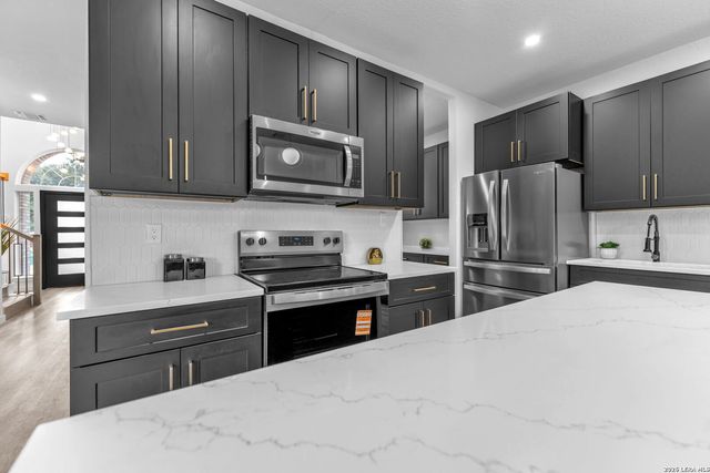 13355 Tusayan, Universal City, TX 78148