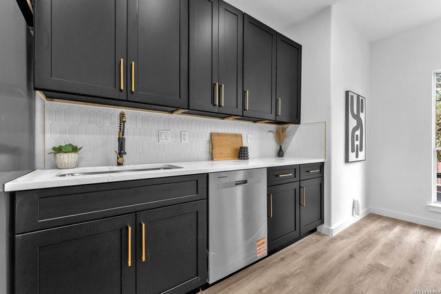 13355 Tusayan, Universal City, TX 78148