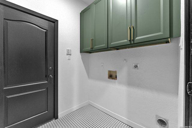 13355 Tusayan, Universal City, TX 78148