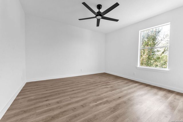 13355 Tusayan, Universal City, TX 78148