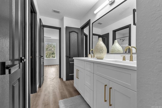 13355 Tusayan, Universal City, TX 78148