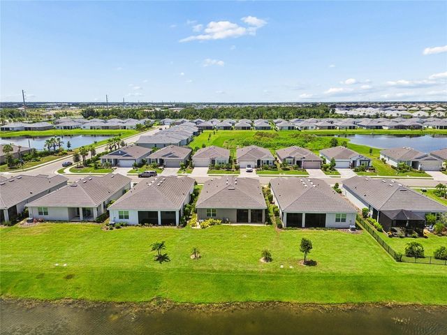 18123 GULF RANCH PLACE, Lakewood Ranch, FL 34211