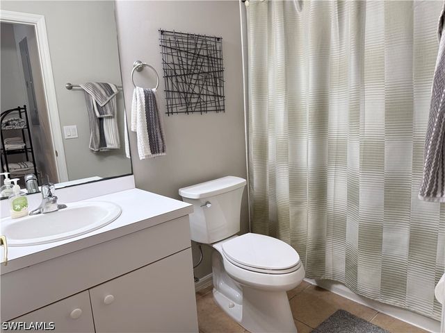 2865 Cypress Trace CIR 203, Naples, FL 34119