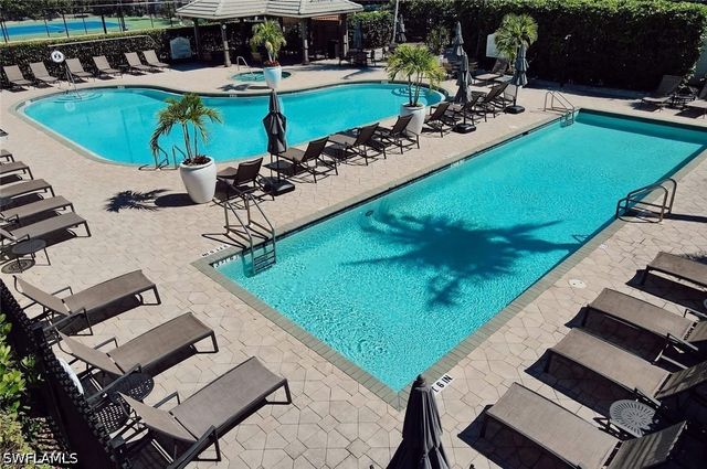 2865 Cypress Trace CIR 203, Naples, FL 34119