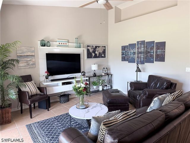2865 Cypress Trace CIR 203, Naples, FL 34119
