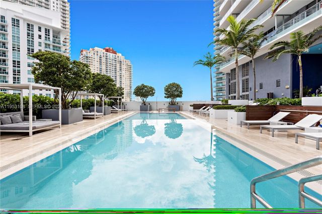 1300 Brickell Bay Dr 3302, Miami, FL 33131