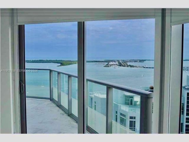 1300 Brickell Bay Dr 3302, Miami, FL 33131
