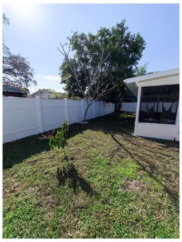 2225 NELLIE STREET, Largo, FL 33774