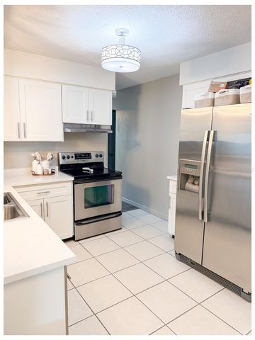 2225 NELLIE STREET, Largo, FL 33774