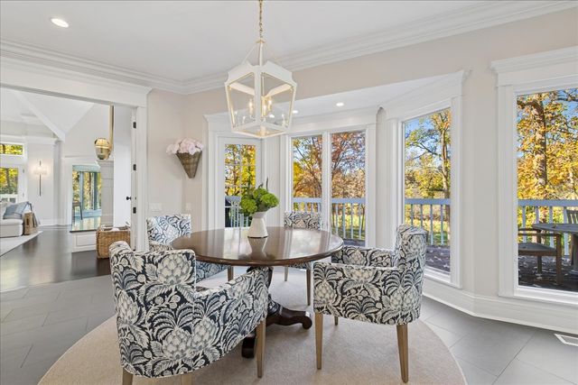 166 N Buckley Road, Barrington Hills, IL 60010