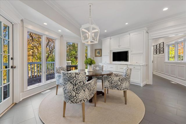 166 N Buckley Road, Barrington Hills, IL 60010