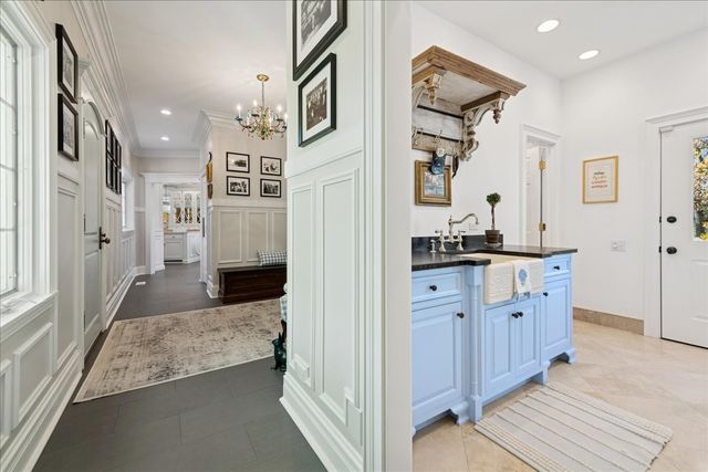 166 N Buckley Road, Barrington Hills, IL 60010