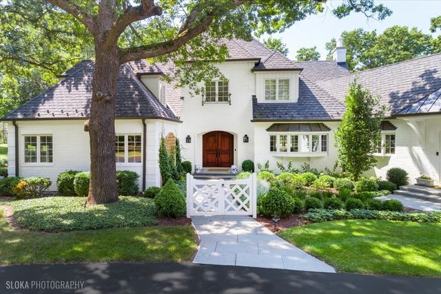 166 N Buckley Road, Barrington Hills, IL 60010