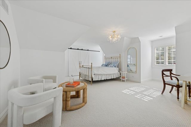 166 N Buckley Road, Barrington Hills, IL 60010