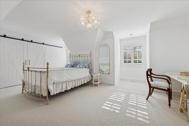 166 N Buckley Road, Barrington Hills, IL 60010