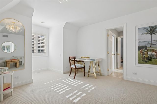 166 N Buckley Road, Barrington Hills, IL 60010