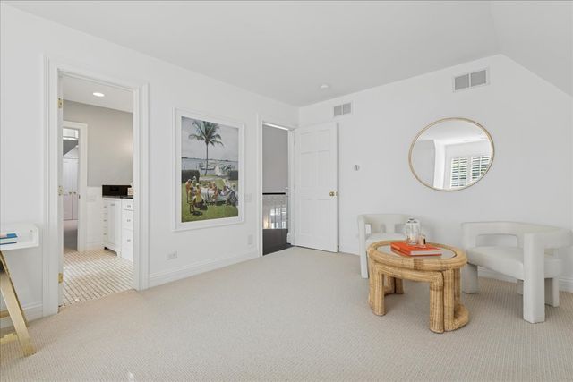 166 N Buckley Road, Barrington Hills, IL 60010