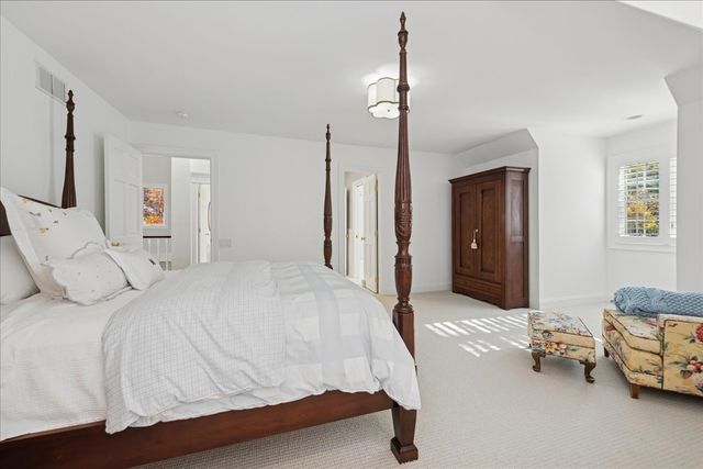 166 N Buckley Road, Barrington Hills, IL 60010