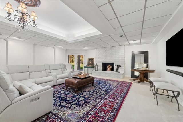 166 N Buckley Road, Barrington Hills, IL 60010