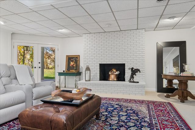 166 N Buckley Road, Barrington Hills, IL 60010