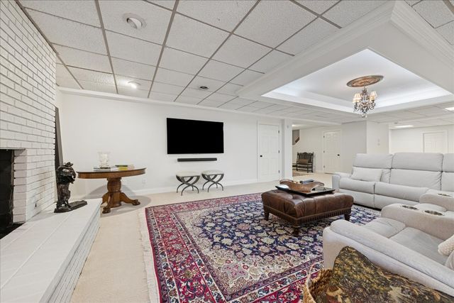 166 N Buckley Road, Barrington Hills, IL 60010