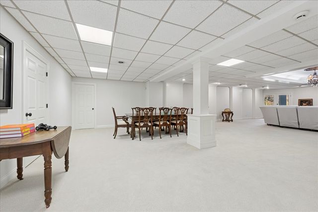 166 N Buckley Road, Barrington Hills, IL 60010