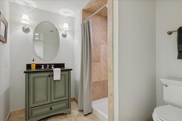 166 N Buckley Road, Barrington Hills, IL 60010