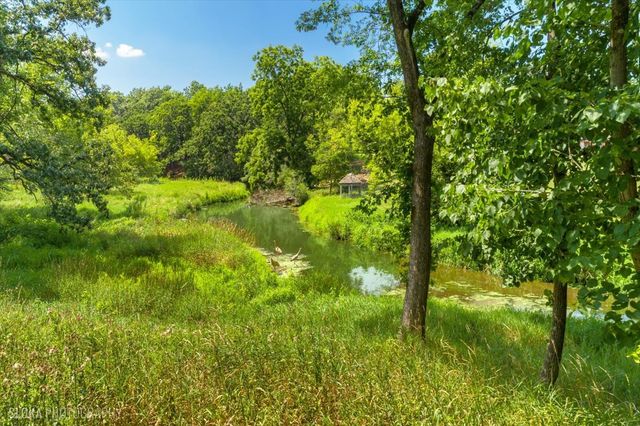 166 N Buckley Road, Barrington Hills, IL 60010