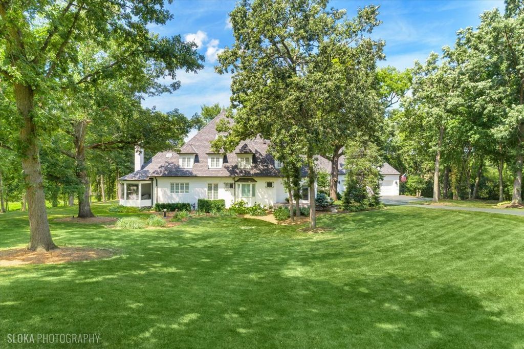 166 N Buckley Road, Barrington Hills, IL 60010