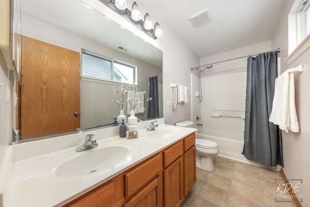 3021 Roxbury Court, Joliet, IL 60435