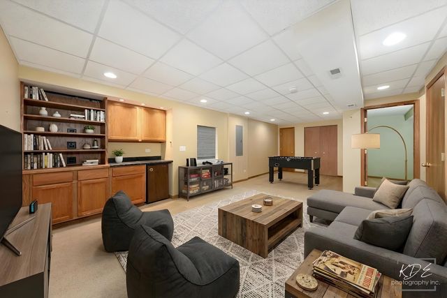 3021 Roxbury Court, Joliet, IL 60435