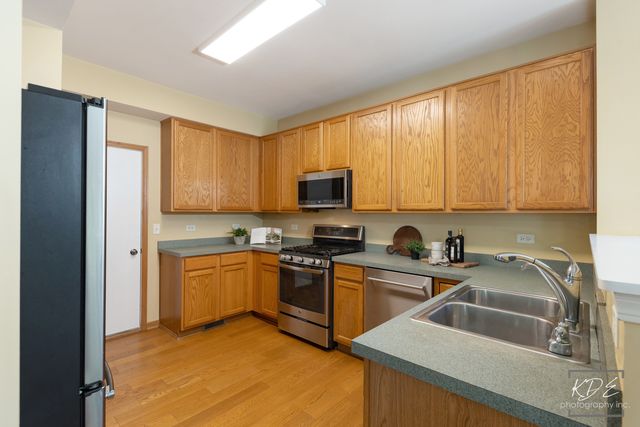 3021 Roxbury Court, Joliet, IL 60435