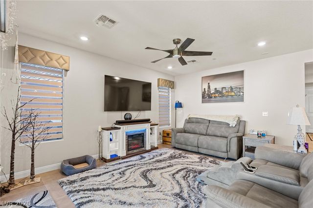 10934 Delparke Valley Avenue, Las Vegas, NV 89166