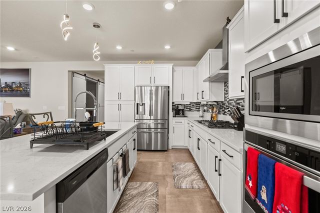 10934 Delparke Valley Avenue, Las Vegas, NV 89166