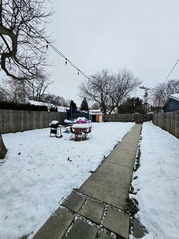 3232 Ezra Avenue, Zion, IL 60099