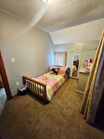 3232 Ezra Avenue, Zion, IL 60099