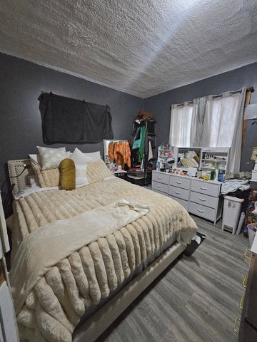 3232 Ezra Avenue, Zion, IL 60099