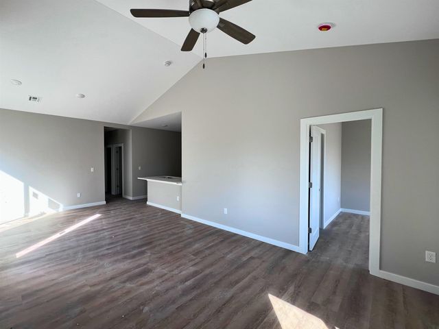 3804-3806 S Bluelake Street, Wichita, KS 67215