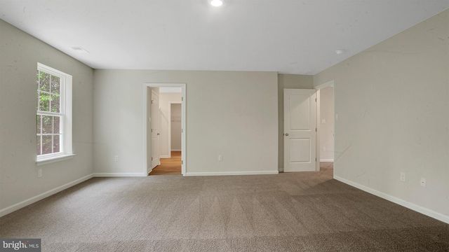 16 HALF HITCH RD, Barnegat, NJ 08005