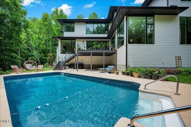 196 Mountaintop Circle, Pittsboro, NC 27312