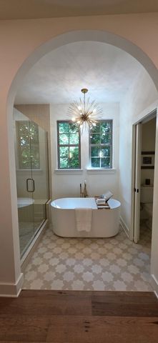 1019 N Runyan Drive, Chattanooga, TN 37405
