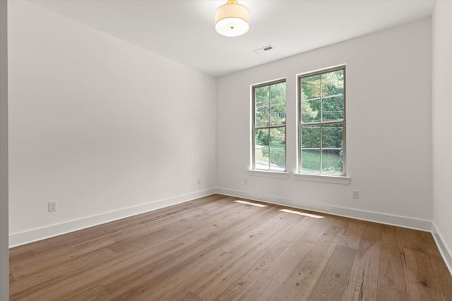 1019 N Runyan Drive, Chattanooga, TN 37405