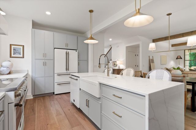 1019 N Runyan Drive, Chattanooga, TN 37405