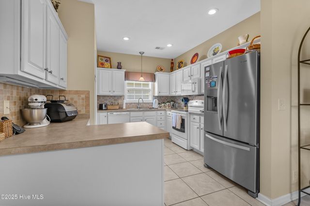 410 Kershaw Street, Calabash, NC 28467