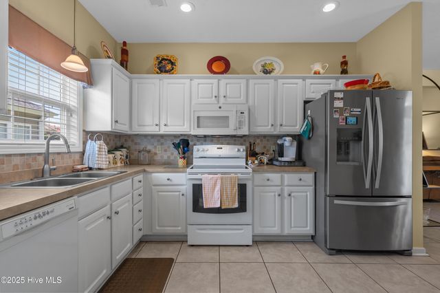410 Kershaw Street, Calabash, NC 28467