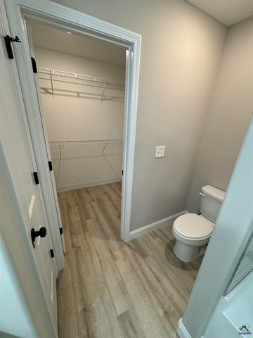 240 Beau Claire Circle, Byron, GA 31008