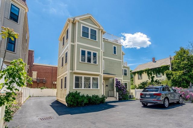24 Custer St 1, Boston, MA 02130
