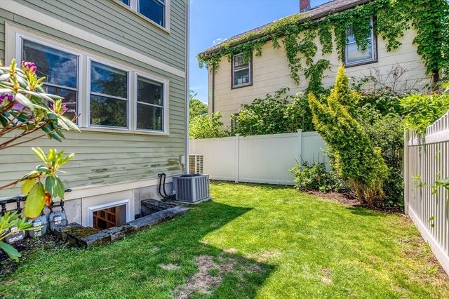 24 Custer St 1, Boston, MA 02130