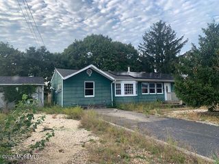 111 Sherman Avenue, Bayville, NJ 08721